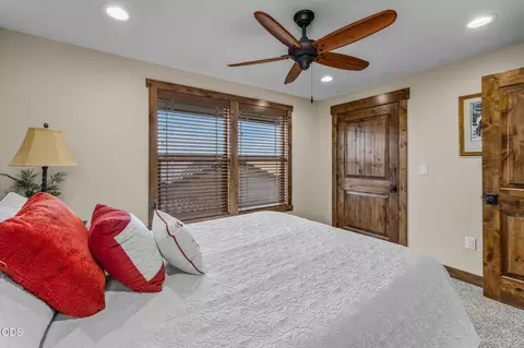 Bedroom - 43628 Coombs Canyon Rd, Pendleton, OR 97801 photo 2 of 10