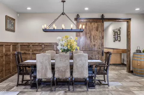 Dining - 43628 Coombs Canyon Rd, Pendleton, OR 97801 photo 2 of 6