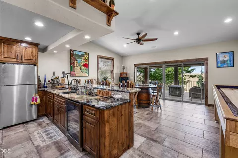 Kitchen - 43628 Coombs Canyon Rd, Pendleton, OR 97801 photo 5 of 7