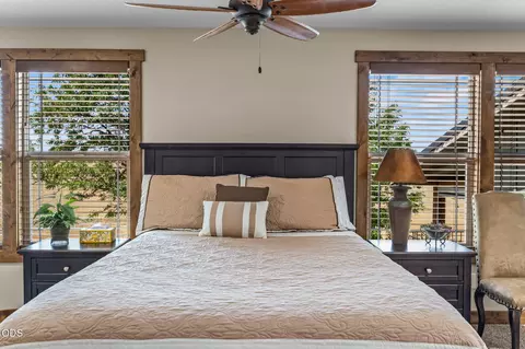 Bedroom - 43628 Coombs Canyon Rd, Pendleton, OR 97801 photo 3 of 10