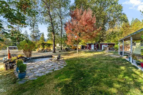 Exterior - 245 Stringer Gap Rd, Grants Pass, OR 97527 photo 1 of 18