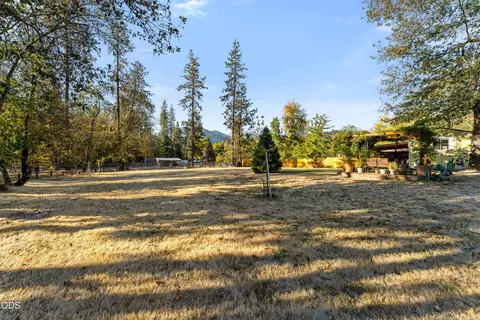 Exterior - 245 Stringer Gap Rd, Grants Pass, OR 97527 photo 12 of 18