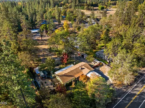 View/Area - 245 Stringer Gap Rd, Grants Pass, OR 97527 photo 5 of 5
