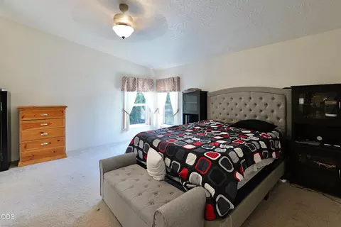 Bedroom - 3735 Cobleigh Rd, Eagle Point, OR 97524 photo 2 of 4