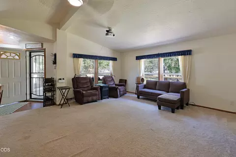 Living - 3735 Cobleigh Rd, Eagle Point, OR 97524 photo 1 of 1