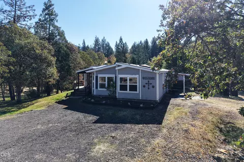 Exterior - 3735 Cobleigh Rd, Eagle Point, OR 97524 photo 9 of 19