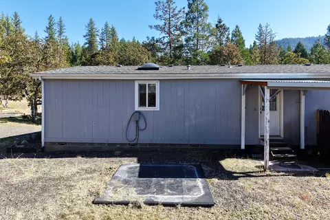 Exterior - 3735 Cobleigh Rd, Eagle Point, OR 97524 photo 10 of 19