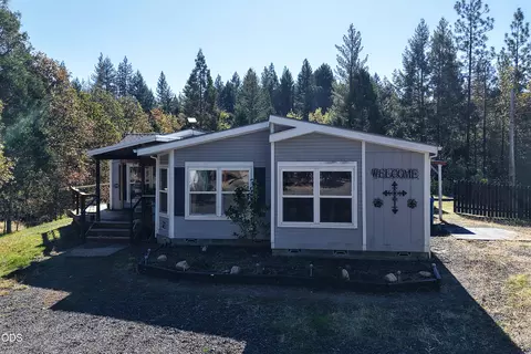 Exterior - 3735 Cobleigh Rd, Eagle Point, OR 97524 photo 15 of 19
