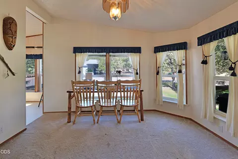 Dining - 3735 Cobleigh Rd, Eagle Point, OR 97524 photo 1 of 2