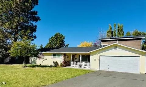 4609 Villa Dr, Klamath Falls, OR 97603
