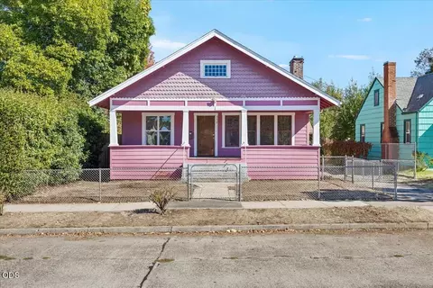 332 N Ivy St, Medford, OR 97501