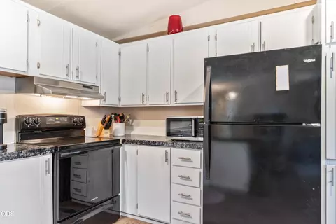 Kitchen - Undisclosed, Bend, OR 97707 photo 4 of 4