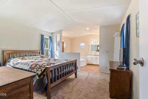 Bedroom - Undisclosed, Bend, OR 97707 photo 1 of 3