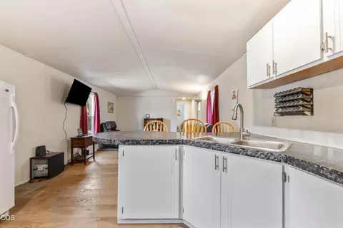 Kitchen - Undisclosed, Bend, OR 97707 photo 2 of 4