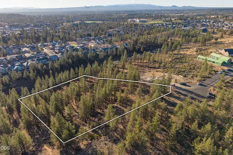 19151 Horizon View Dr, Bend, OR 97703 photo 3