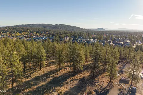 19151 Horizon View Dr, Bend, OR 97703 photo 6