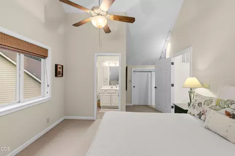 Bedroom - 780 Pinecrest Dr, Grants Pass, OR 97526 photo 6 of 6