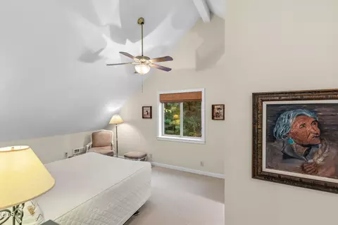 Bedroom - 780 Pinecrest Dr, Grants Pass, OR 97526 photo 5 of 6