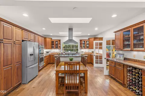 Kitchen - 780 Pinecrest Dr, Grants Pass, OR 97526 photo 1 of 8