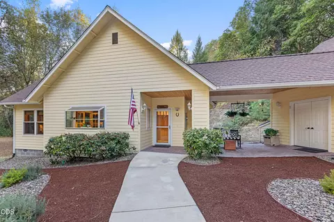 Other - 780 Pinecrest Dr, Grants Pass, OR 97526 photo 1 of 7