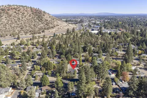 View/Area - 714 NE 10th St, Bend, OR 97701 photo 6 of 7