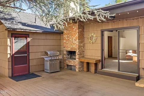 Exterior - 714 NE 10th St, Bend, OR 97701 photo 2 of 12