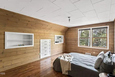 Bedroom - 714 NE 10th St, Bend, OR 97701 photo 7 of 8