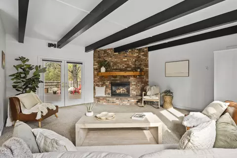Living - 714 NE 10th St, Bend, OR 97701 photo 6 of 7