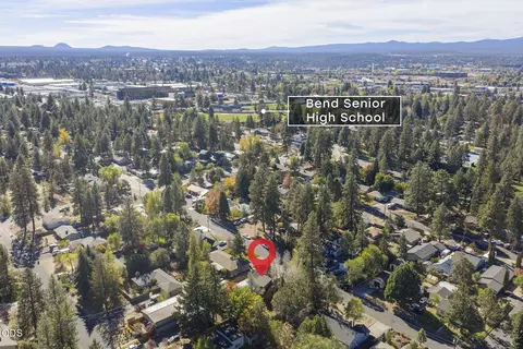 View/Area - 714 NE 10th St, Bend, OR 97701 photo 5 of 7