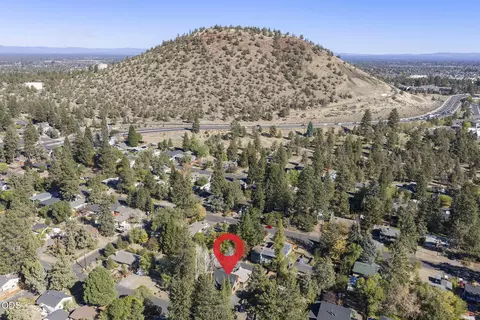 View/Area - 714 NE 10th St, Bend, OR 97701 photo 2 of 7