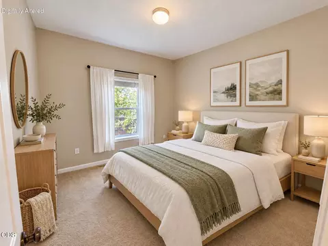 Bedroom - 20648 Beaumont Dr, Bend, OR 97701 photo 2 of 6