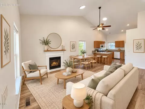 Living - 20648 Beaumont Dr, Bend, OR 97701 photo 1 of 7