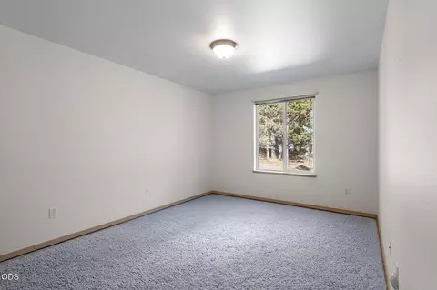 Bedroom - 52971 Walker Way, La Pine, OR 97739 photo 4 of 4