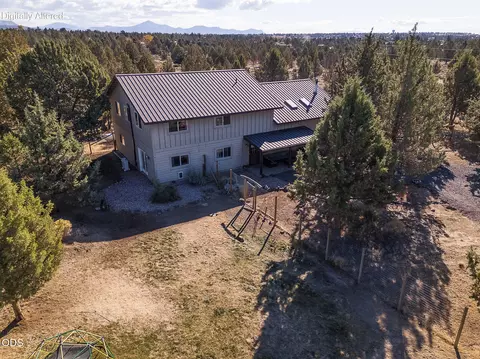 10001 SW Geneva View Rd, Terrebonne, OR 97760