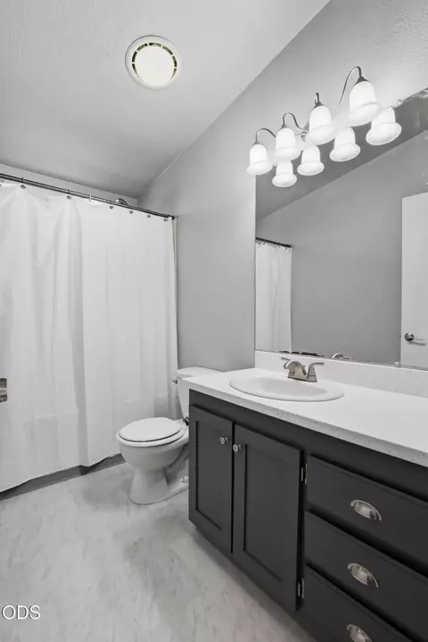 633 E Archwood Dr UNIT 27, Eagle Point, OR 97524 photo 23