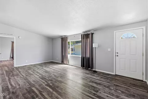 633 E Archwood Dr UNIT 27, Eagle Point, OR 97524 photo 3