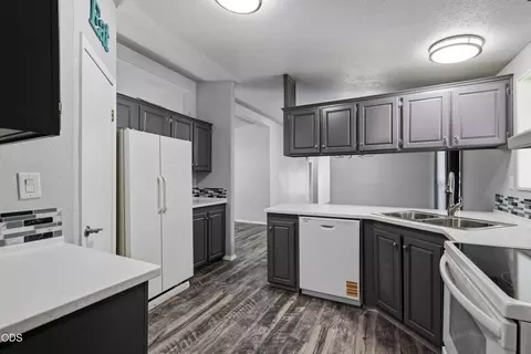 633 E Archwood Dr UNIT 27, Eagle Point, OR 97524 photo 9