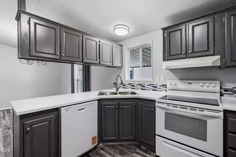 633 E Archwood Dr UNIT 27, Eagle Point, OR 97524 photo 8