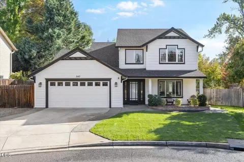543 Hoover Park Dr, Medford, OR 97504