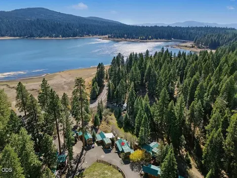 7900 Hyatt Prairie Rd # 20, Ashland, OR 97520