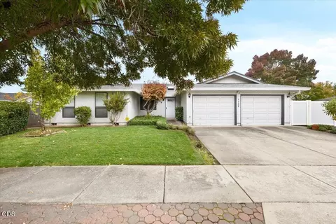 1249 La Loma Dr, Medford, OR 97504
