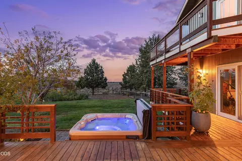 Exterior - 59866 Calgary Loop, Bend, OR 97702 photo 23 of 26