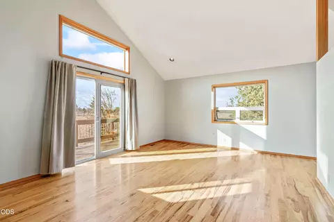 Living - 59866 Calgary Loop, Bend, OR 97702 photo 2 of 4