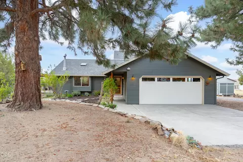 Exterior - 59866 Calgary Loop, Bend, OR 97702 photo 17 of 26