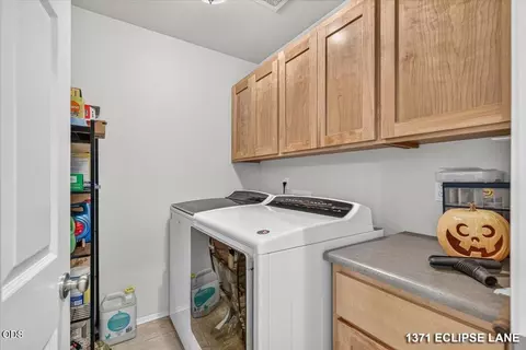 Other - 1371 SW Eclipse Ln, Grants Pass, OR 97527 photo 6 of 13