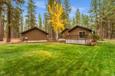Exterior - 54975 Forest Ln, Bend, OR 97707 photo 5 of 9