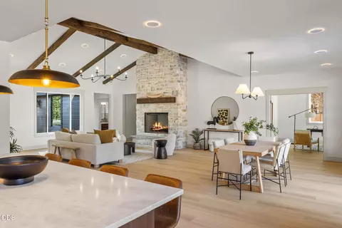 Dining - 17498 Snow Goose Rd, Bend, OR 97707 photo 5 of 5