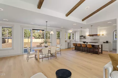Dining - 17498 Snow Goose Rd, Bend, OR 97707 photo 3 of 5