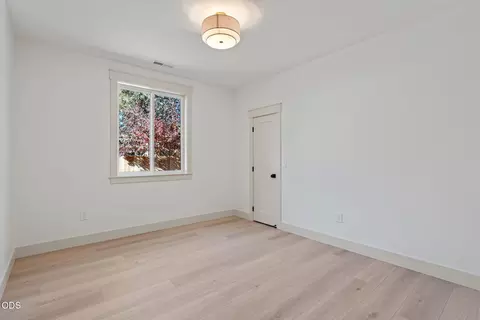 Bedroom - 17498 Snow Goose Rd, Bend, OR 97707 photo 5 of 5