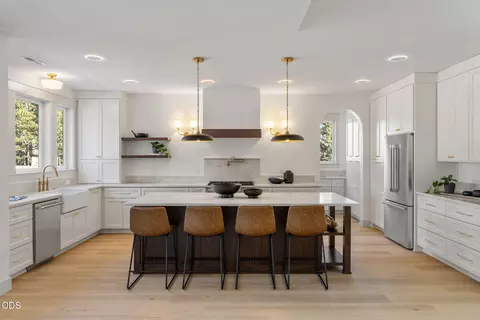 Kitchen - 17498 Snow Goose Rd, Bend, OR 97707 photo 2 of 8